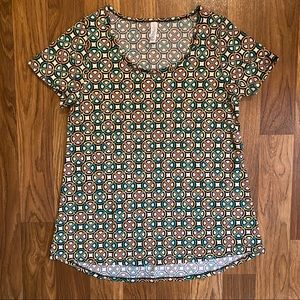 Small Lularoe Classic Tee